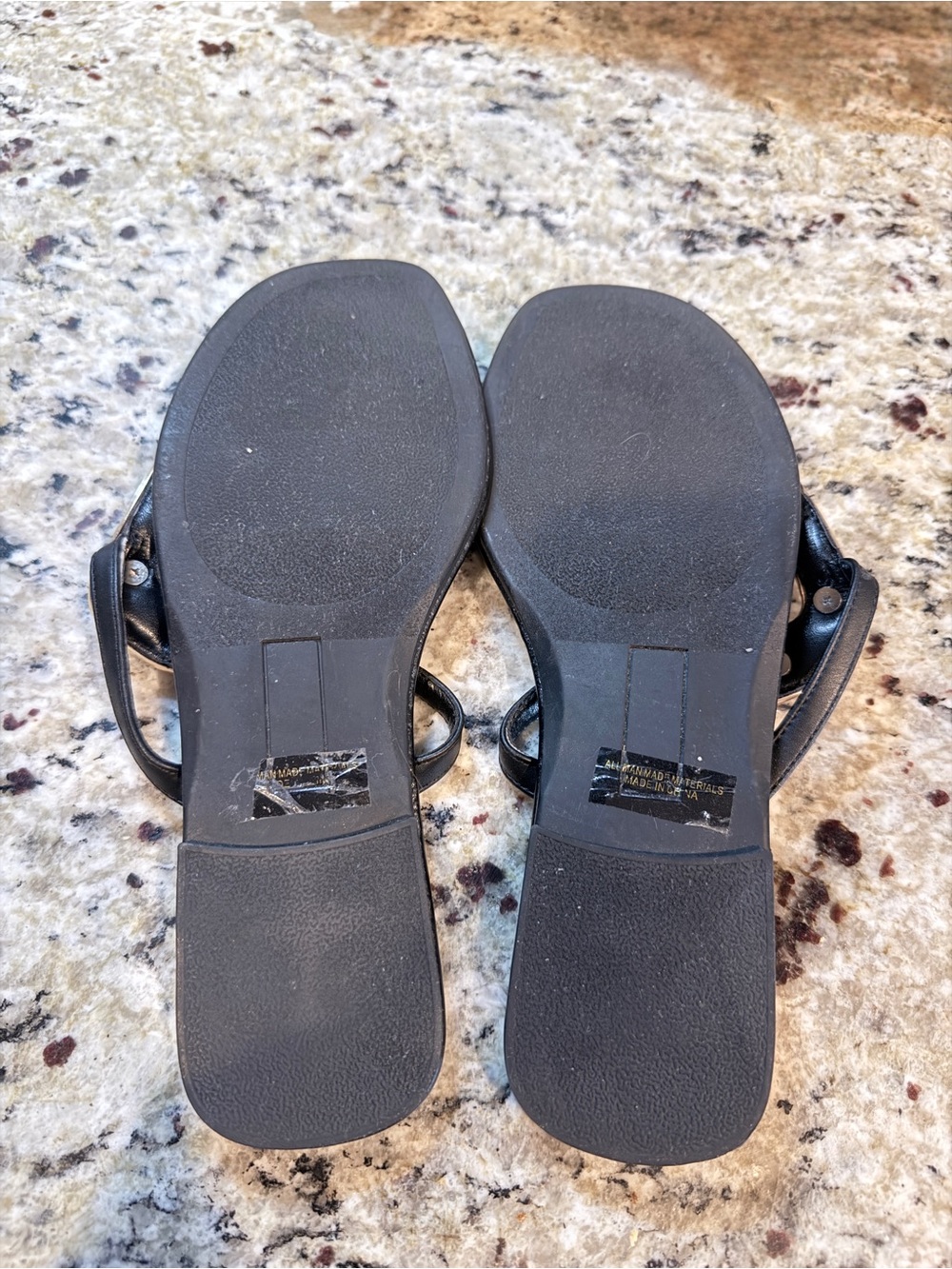 DV Dolce Vita Black Leather Sandals | Gold Hardware | Size 8 - Picture 5 of 10